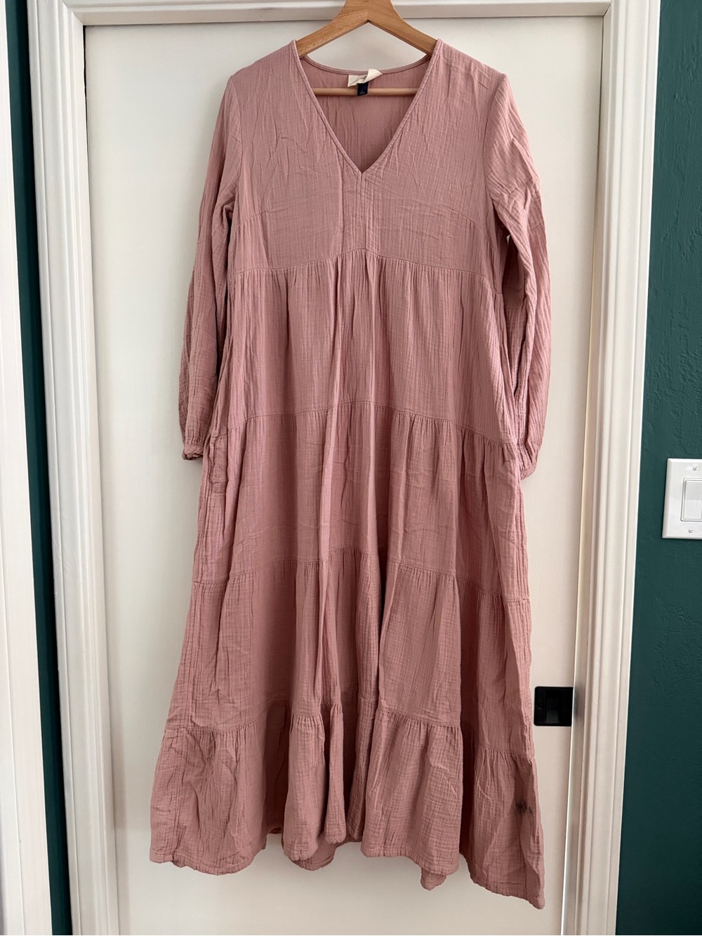 Womens Dusty Rose V-Neck Tiered Maxi Dress universal thread size small